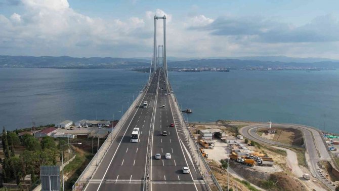 Bakan Karaismailoğlu: “Osmangazi Köprüsü’nde, 8 Temmuz’da 80 Bin 624 Araç İle Rekor Kırıldı”