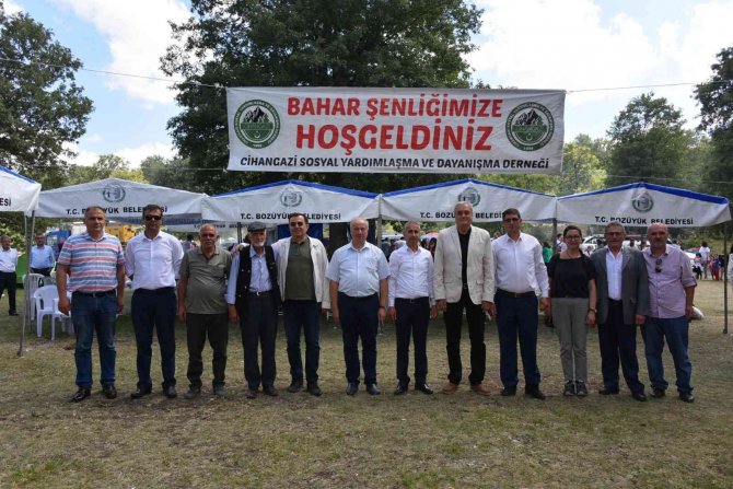 Başkan Bakkalcıoğlu, Bahar Şenliğine Katıldı
