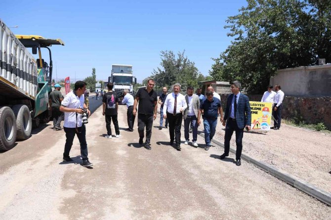 Başkan Palancıoğlu, Erenköy’deki Asfalt Çalışmalarını İnceledi