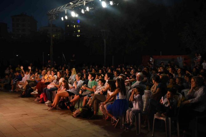 Kadıköy’de Çocuk Tiyatro Festivali Devam Ediyor