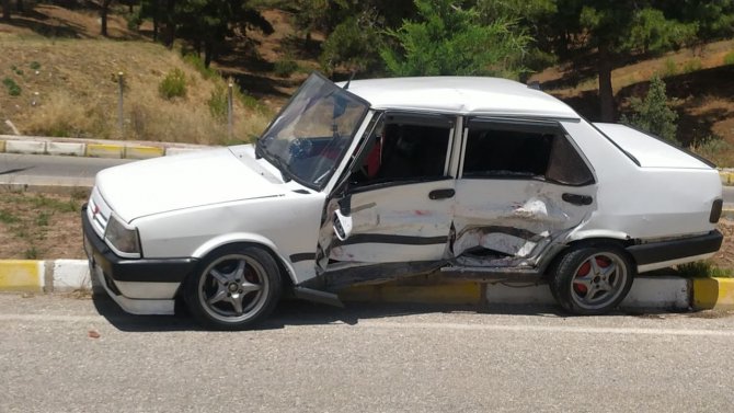 2 Otomobilin Karıştığı Kazada 4’ü Çocuk 9 Kişi Yaralandı