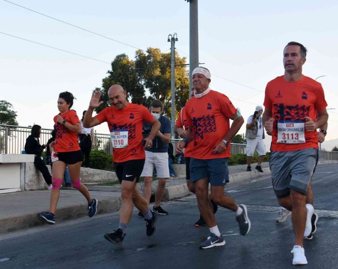 Kurtuluşun 100. Yılında İ̇zmir Maratonuna Rekor Başvuru
