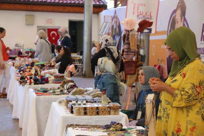 Kadınların Emek Verdiği Ürünler Festivalde Alıcılarıyla Buluşuyor