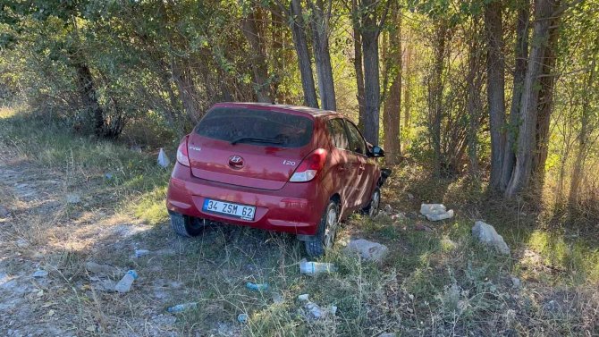 Afyonkarahisar’da 2 Otomobilin Çarpıştığı Kazada Sürücüler Yaralandı