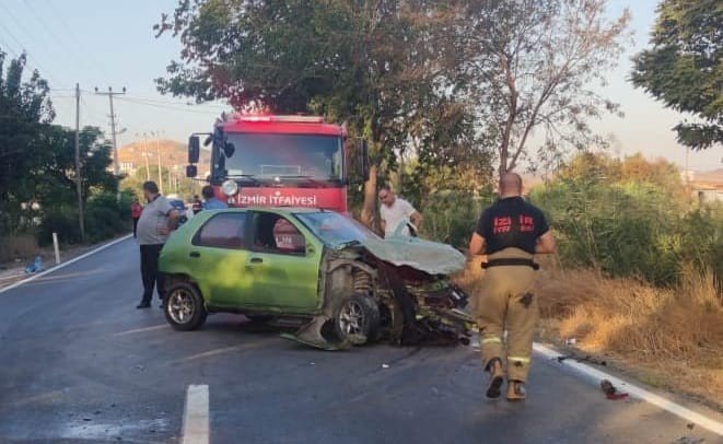Foça’da Trafik Kazası: 1 Ölü, 1 Yaralı