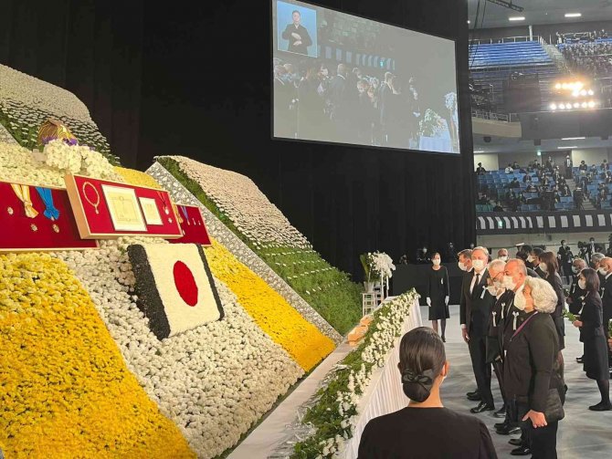 Bakan Çavuşoğlu, Eski Japonya Başbakanı Abe’nin Cenaze Törenine Katıldı