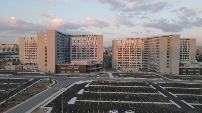 Türkiye’nin En Büyüklerinden Olacak: “Etlik Şehir Hastanesi” Açılıyor