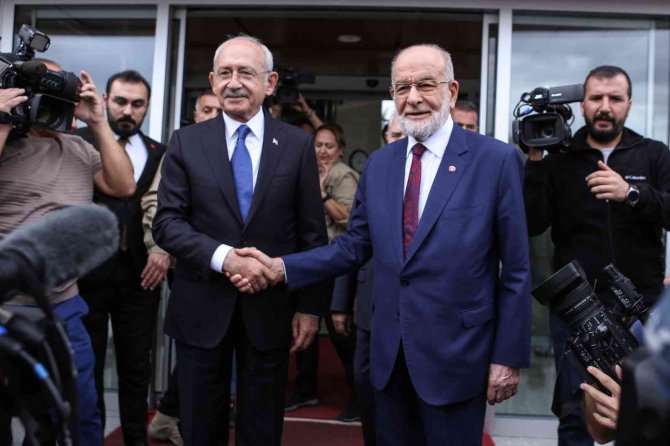 Chp Genel Başkanı Kılıçdaroğlu, Saadet Partisi Genel Başkanı Karamollaoğlu’nu Ziyaret Etti