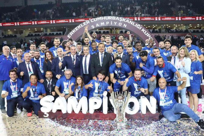 36. Erkekler Cumhurbaşkanlığı Kupası: A. Efes: 71 - Fenerbahçe Beko: 62