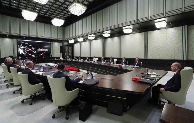 Milli Güvenlik Kurulu (Mgk) Toplantısı, Cumhurbaşkanı Recep Tayyip Erdoğan Başkanlığında Beştepe’de Başladı.