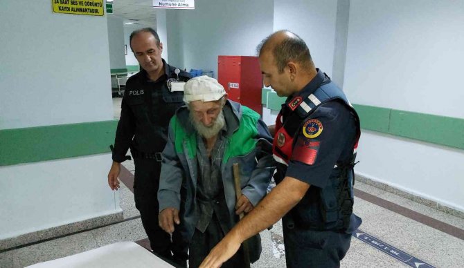 91 Yaşındaki Dedeye Jandarma Ve Polis Şefkati