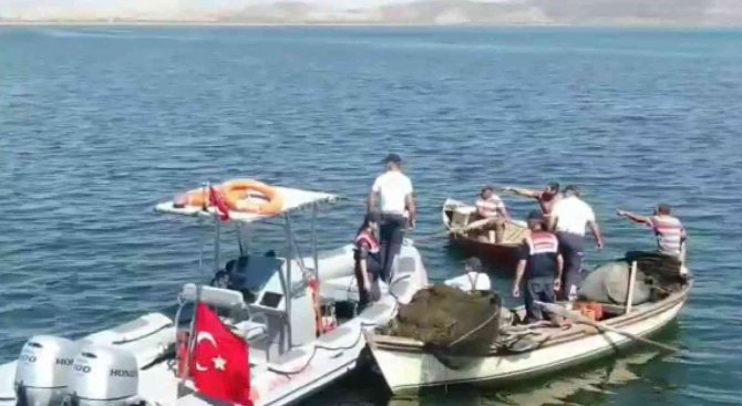 Jandarma Ekipleri Bafa Gölü’nde Kontrollerini Sürdürüyor
