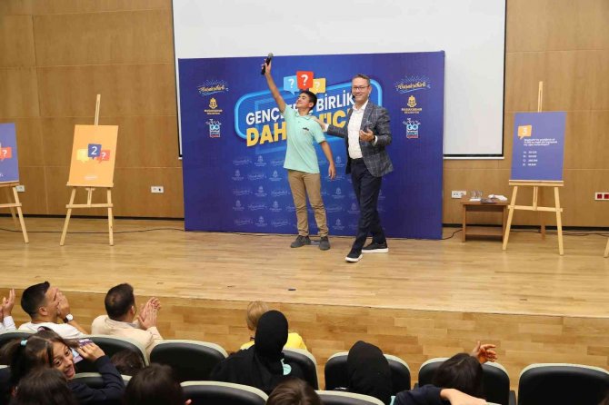 Başakşehir Belediyesi, Gençleri ’İ̇stanbul Genç Oyunlarına’ Katılmaya Davet Etti