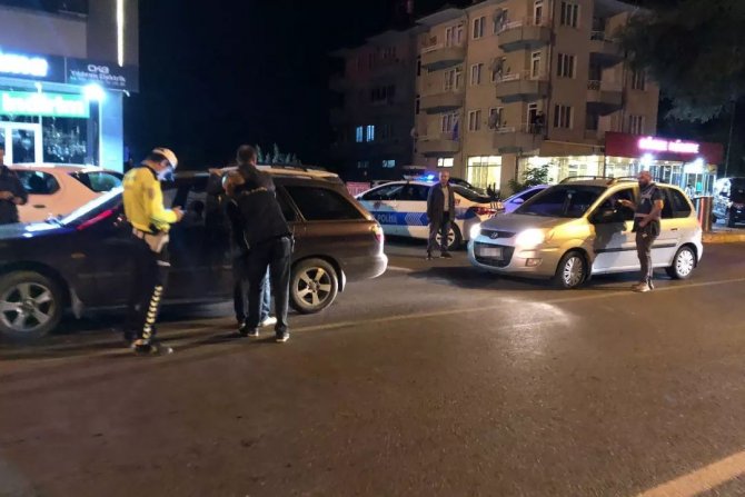 Erzincan’da 11 Araç Sürücüsüne 18 Bin 476 Lira Ceza Kesildi