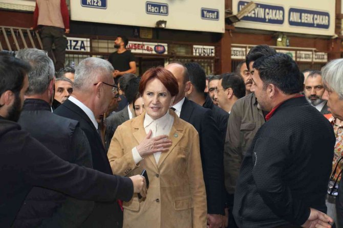 İ̇yi̇ Parti Genel Başkanı Akşener, Ankara’da Hal Esnafını Ziyaret Etti