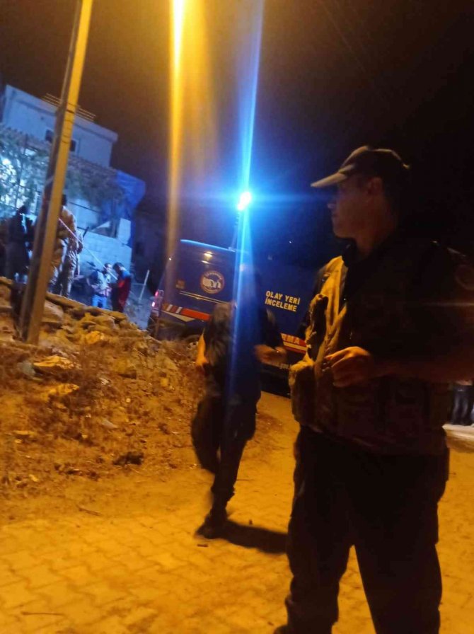 Gaziantep’te Muhtar Azasının Evi Tarandı: 2 Ölü, 3 Yaralı