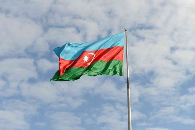 Azerbaycan Devlet Bayrak Günü’nü Kutladı