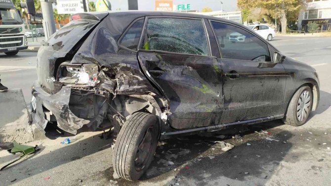 Bakırköy’de Trafik Kazası: 2 Yaralı