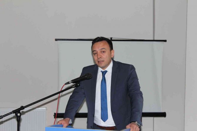 Başarılı Öğrencilere Ödülleri Verildi