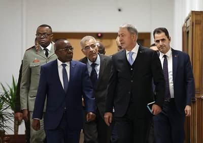 Bakan Akar, Kongo Demokratik Cumhuriyeti Milli Savunma Bakanı Kurhenga İle Görüştü