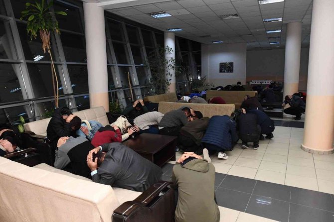 Uşak’ta ’Çök, Kapan, Tutun’ Tatbikatı Gerçekleşti