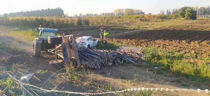 Yalova’da Çarpışan Traktör Ve Otomobil Enstitü Bahçesine Uçtu: 1 Yaralı