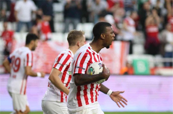 Haji Wright, Abd Milli Takımı Aday Kadrosuna Davet Edildi