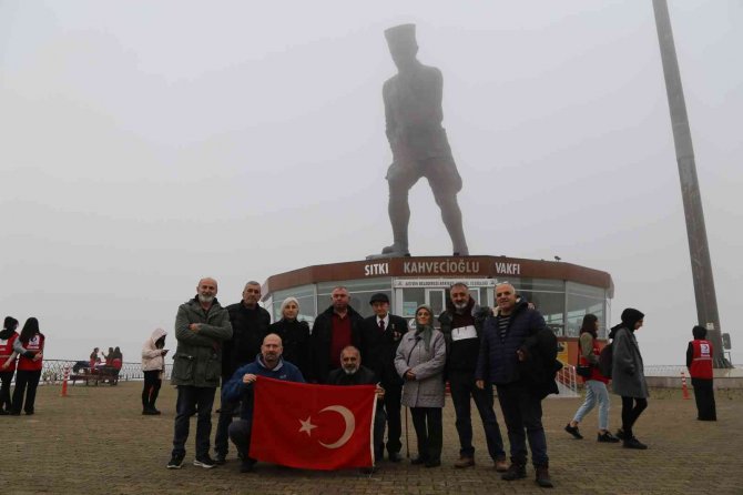 Artvin’de 96 Yaşındaki Kore Gazisi Her 10 Kasım’da Atatürk’ün Huzurunda