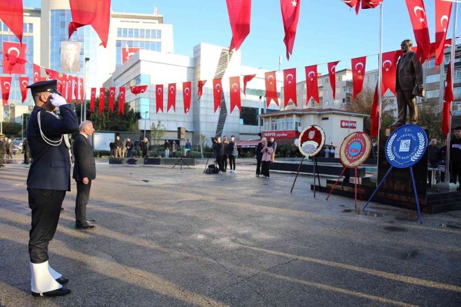 Atatürk, Bayrampaşa’da Törenle Anıldı