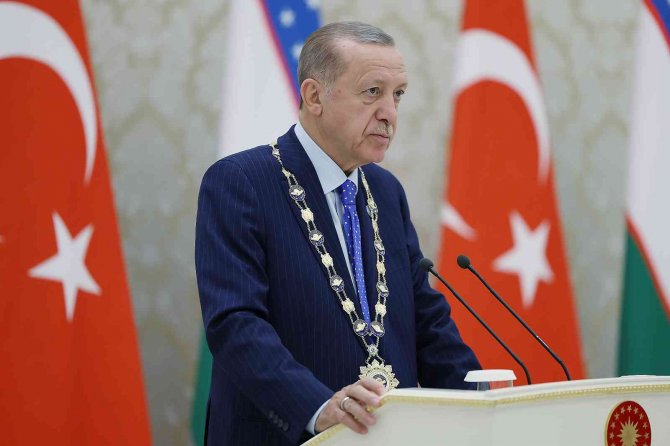 Cumhurbaşkanı Erdoğan’a Özbekistan’da Yüksek Düzeyli İ̇mam Buhari Nişanı