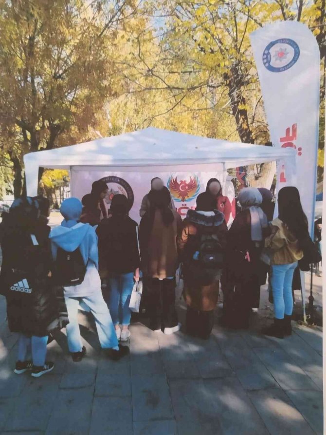 Erzurum Emniyeti’nden “El Ele Güvenli Geleceğe” Etkinliği