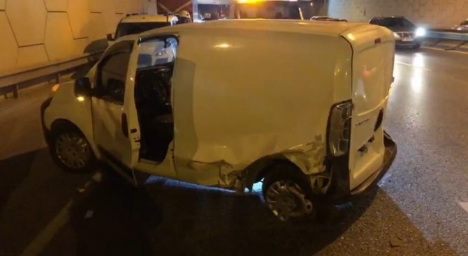 Çekmeköy’de Alkollü Sürücü Ticari Araca Çarpıp Kaçtı: 1 Yaralı