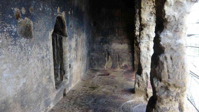 2 Bin 700 Yıl Önce İnşa Edilen Evkaya Mezarları Restore Ediliyor