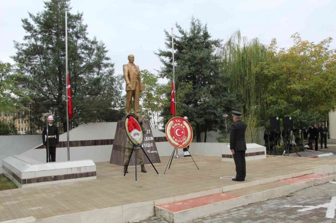Şırnak’ta 10 Kasım Anma Töreninde Yarışmalarda Dereceye Girenler Ödüllendirildi