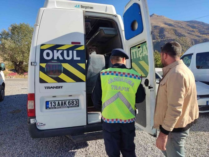 Jandarmanın Güvenli Trafik İçin Eğitim Ve Denetimleri Devam Ediyor