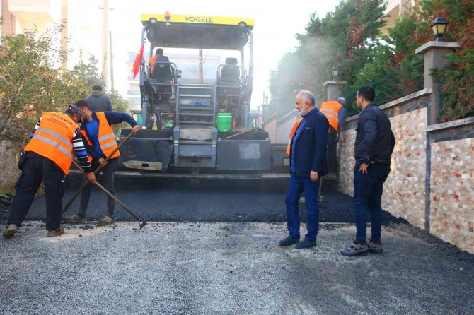 Çiftlikköy’de Asfaltlama Çalışmaları Devam Ediyor