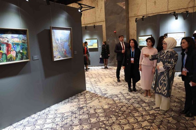 Emine Erdoğan, Özbekistan’da "Özbekistan’ın Renkleri" Sergisini Ziyaret Etti