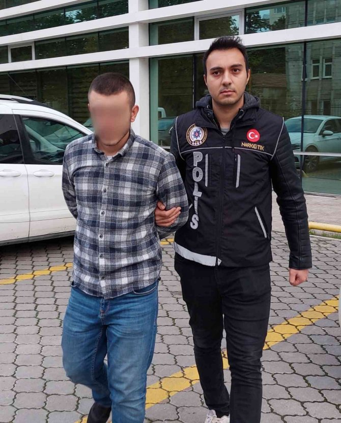 Uyuşturucu Ticaretinden Tutuklandı