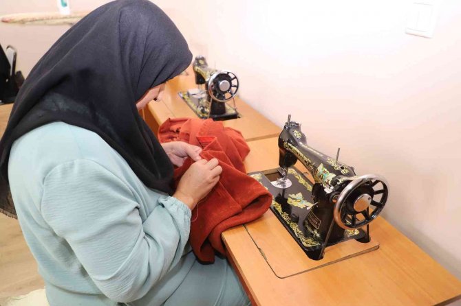 Şehitkamil’de Kadınlardan Giyim Kursuna Yoğun Talep