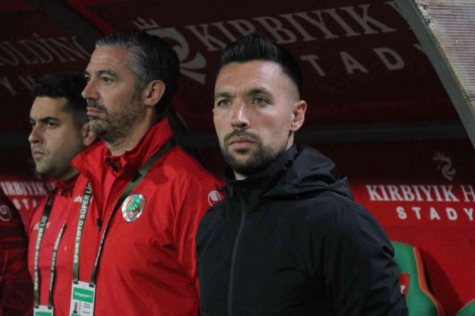 Spor Toto Süper Lig: Corendon Alanyaspor: 0 - Adana Demirspor: 0 (İ̇lk Yarı)