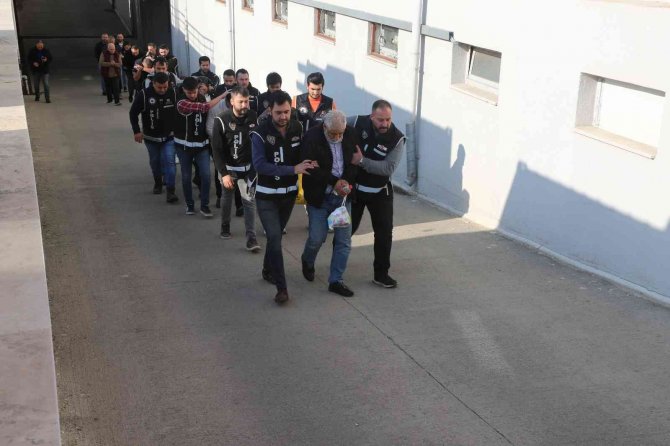 Hayali Altınla Tefecilik Yapan Aynı Aileden 6 Zanlı Tutuklandı