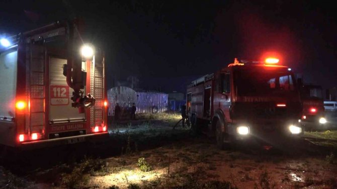 Bursa’da Araç Bayisinde Korkutan Yangın: Sıfır Araçlar Kül Oldu