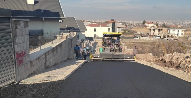 Melikgazi Belediyesi Becen Mahallesi’nde Asfalt Çalışması Başlattı