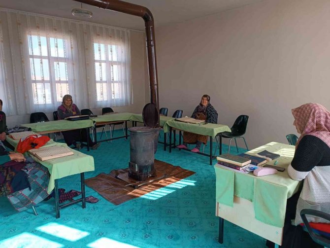 Sivas’ta Atıl Durumdaki Köy Okulları Yeniden Eğitim Öğretime Açıldı