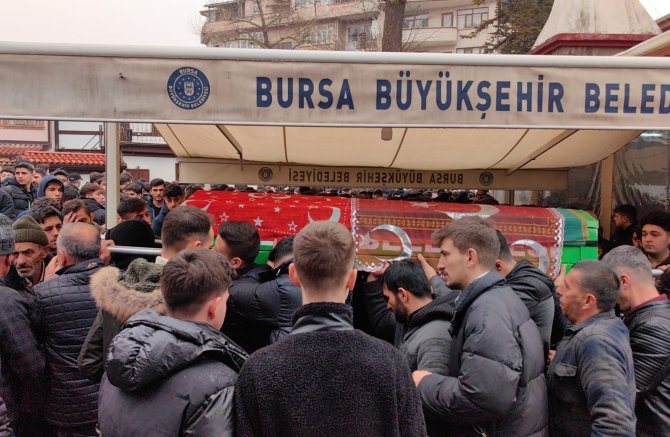 Bursa’da Kazada Ölen Genç Gözyaşları Arasında Toprağa Verildi