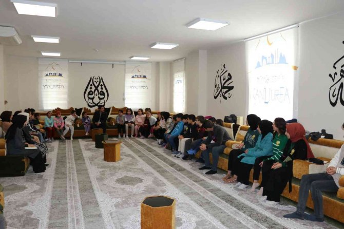 Gençlik Meclisinden Çocuklara Eğitim Kampı