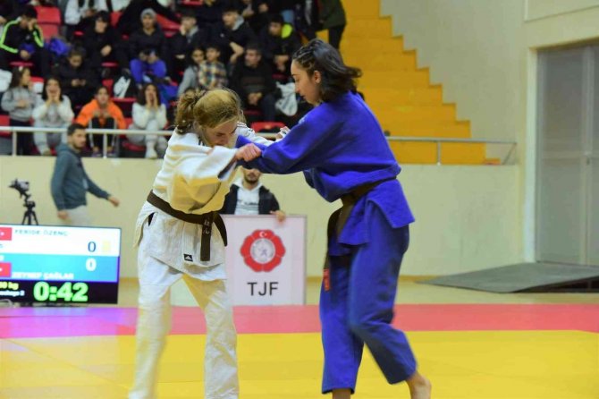 Ümitler Türkiye Judo Şampiyonası Osmaniye’de Başladı