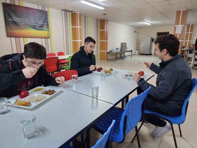 Samsun’da 61 Bin 570 Öğrenciye Ücretsiz Yemek
