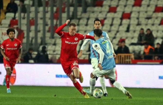 Spor Toto Süper Lig: Fta Antalyaspor: 1 - Gaziantep Fk: 0 (İ̇lk Yarı)