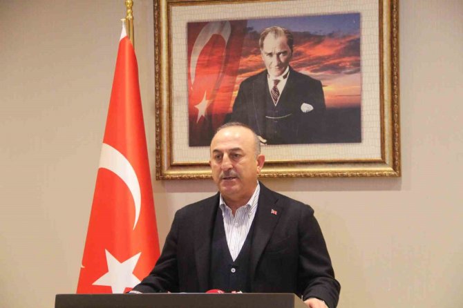 Bakan Çavuşoğlu: "36 Ülkeden 3 Bin 319 Arama Kurtarma Personeli Sahada"